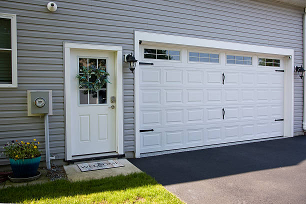 24/7 Emergency Garage Door Roller Replacement experts in Springfield, GA